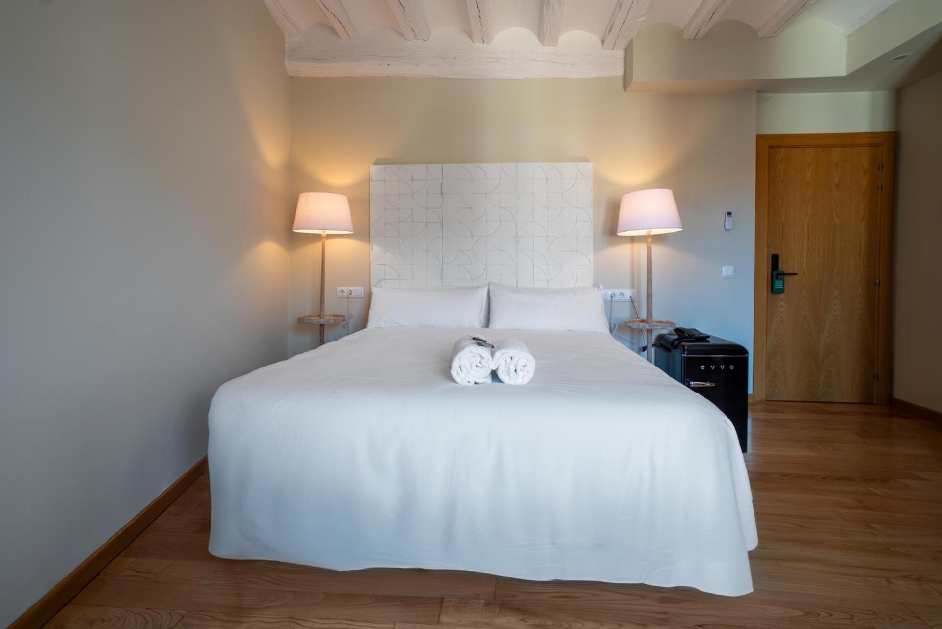 Cervera del Río Alhama Hotel-Boutique By Gonzalo Sesma מראה חיצוני תמונה
